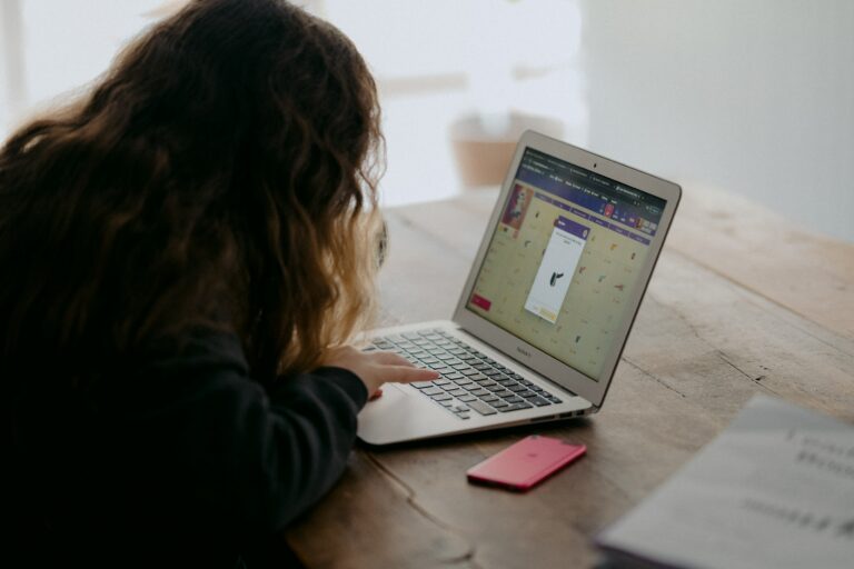 7 myths about learning English online