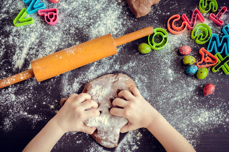 Cooking together: essential vocabulary for small chefs 