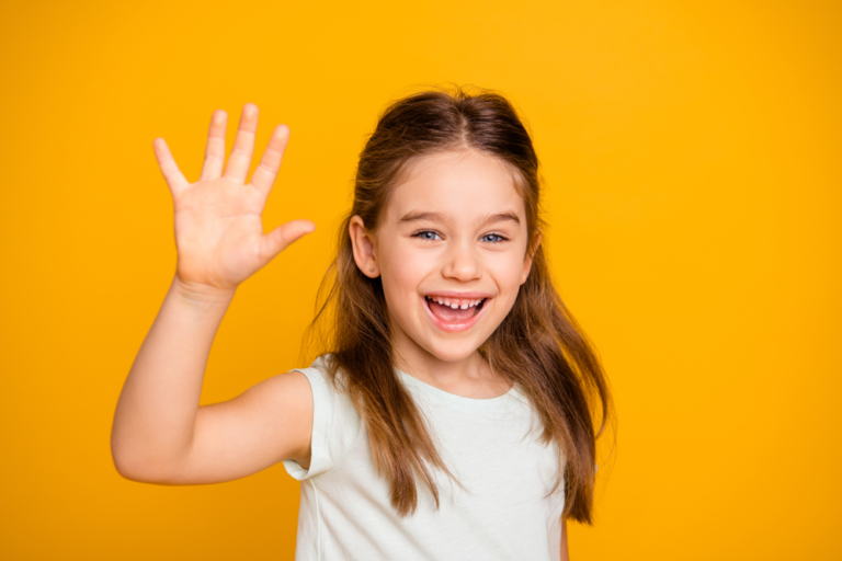 Aprende a decir hola en inglés y a tener una conversación con alguien de forma natural