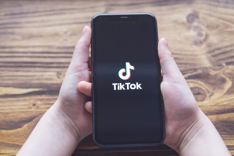 tiktokは何歳から?親子で楽しめる、tiktokおすすめ動画