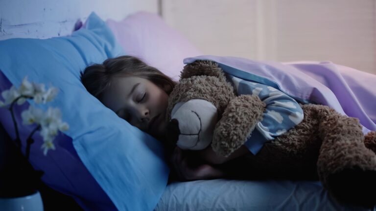 寝る子は育つ：子供の睡眠の質を上げるための４つの習慣
